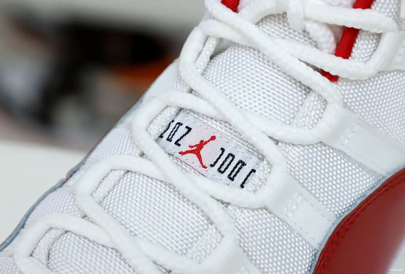 AIR 11 